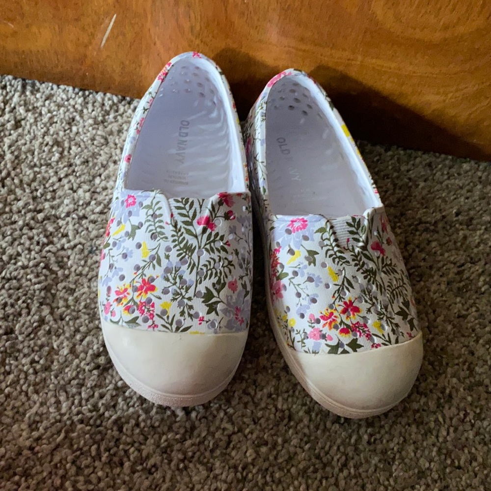 Summer shoes